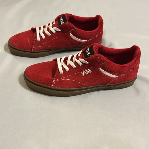 Vans Red Suede Leather Seldan Low Top Lace Up Skate Men’s Sneakers - Picture 2 of 6